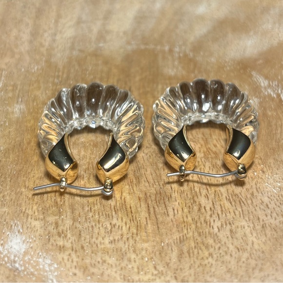 Christian Siriano Glass Gold Tone Drop Earrings - Picture 11 of 16